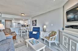 Oceanfront Waterpointe1 406-3b/2b-Sleeps 6-Balcony-WIFI-TV-Pool-Family Friendly