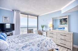 Oceanfront Waterpointe1 805-3b/2b-Sleeps 6-Balcony-WIFI-TV-Pool-Family Friendly