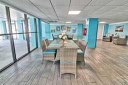 Oceanfront 4bed/3bath-Sleep 10-Pools-Free Parking-WIFI-Oceanfront Balcony