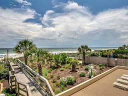 Family Friendly Top Floor Oceanfront Sleeps 6 Balcony Pools