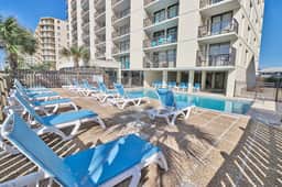 Oceanfront Waterpointe1 206-3b/2b-Sleeps6-Balcony-WIFI-TV-Pool-Family Friendly