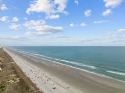 Oceanfront Waterpointe1 902-3b/2b-Sleeps 6-Balcony-WIFI-TV-Pool-Family Friendly