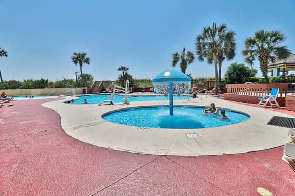 Beach Cove Resort-Top Floor-Pools/Hot Tubs-Lazy River-4 Night Min Stay-Sleeps 5