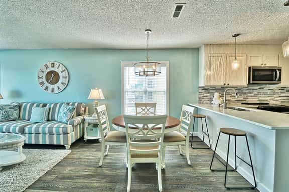 Dog Friendly-Sandy Dunes-Sleeps 8-3br/2b-Oceanfront-WIFI