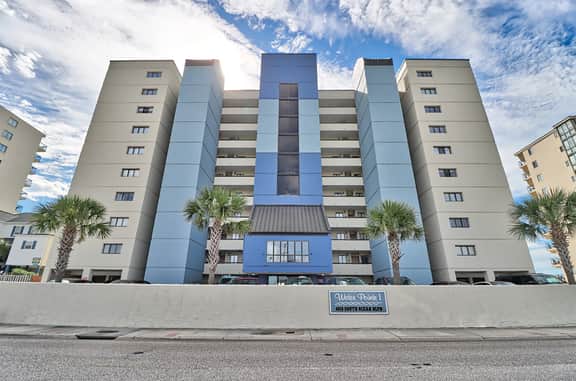 Oceanfront Waterpointe1 805-3b/2b-Sleeps 6-Balcony-WIFI-TV-Pool-Family Friendly