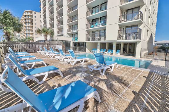 Oceanfront 4bed/3bath-Sleep 10-Pools-Free Parking-WIFI-Oceanfront Balcony