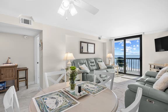 Waterpointe 1 Unit 702