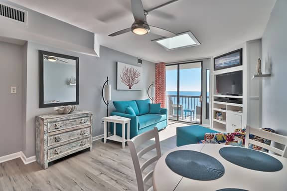 Oceanfront WaterPoint1 #1002 1br/1ba-Balcony-W/D-Pools-Sleep3/4