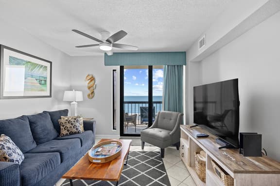 Oceanfront Waterpointe1 806-3b/2b-Sleeps 6-Balcony-WIFI-TV-Pool-Family Friendly